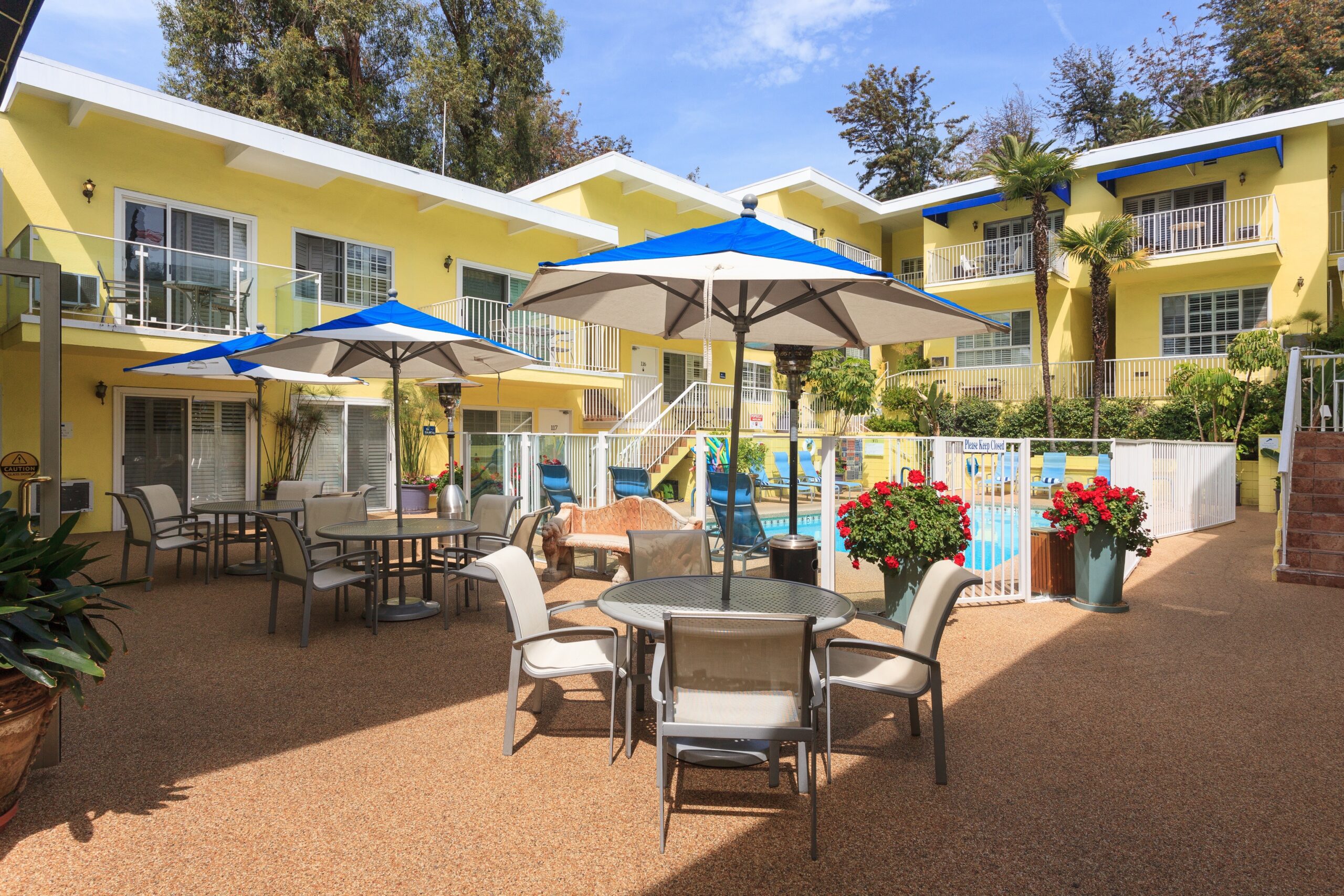 Magic Castle Hotel